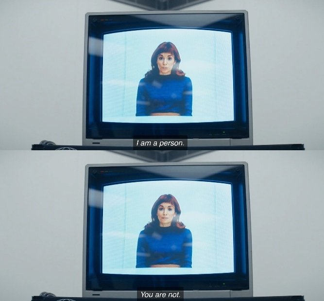 Comecei a assistir a famosa "Ruptura", boa msm

Realmente somos duas pessoas diferentes, uma q pra "viver", força a outra a fazer algo q não gosta. Como a gente foge desse sistema se já estamos reféns dele? Se nossa mente foi construída pra pensar q essa é a única forma de viver?