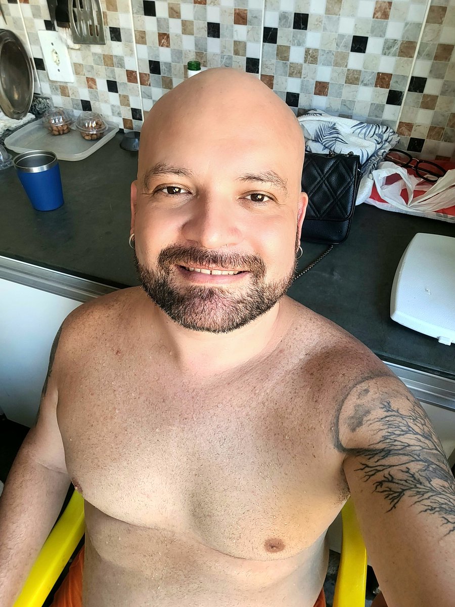 Domingando! 😎

#summervibes #sunday #LGBTQ