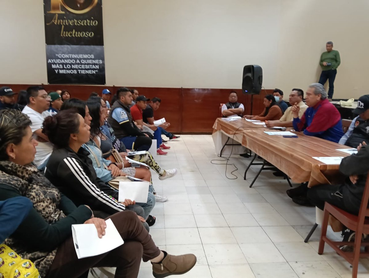 Esfera__Publica's tweet photo. @leobardosoto un Líder Incansable Dando el Ejemplo. #HastaEnDomingo Continúan Asambleas de Trabajadoras y Trabajadores 🇲🇽 adheridos a la @CTMPuebla APROBANDO sus REVISIONES SALARIALES y CONTRACTUALES para ser Votadas con Voto 🗳️ Personal, Libre, Directo y Secreto 🇲🇽 @CTM_MX https://t.co/gt5jeB3Xu8