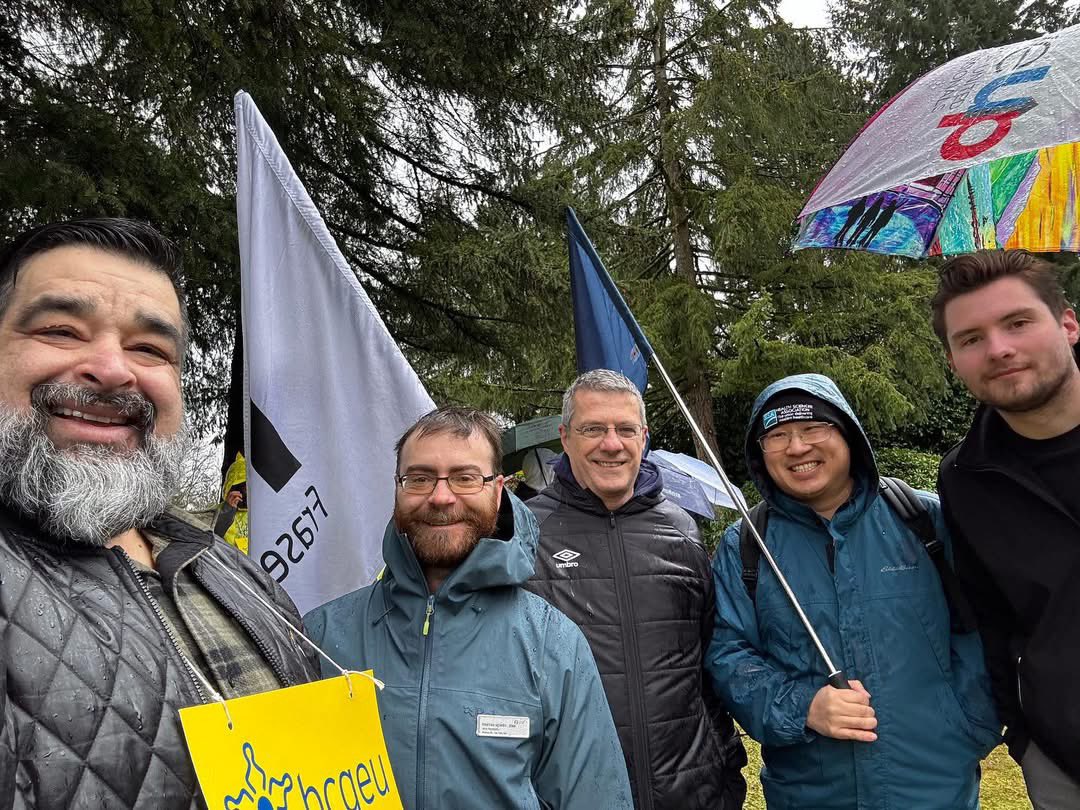 HutchisonGraeme's tweet photo. Joined the BCGEU rally in Burnaby to support workers at Life Labs who are fighting for a fair deal with Quest Diagnostics a US conglomerate who owns them. Let’s support these workers!
#MoveUP, #lifabs #BCFED, #BCGEU https://t.co/c9XrgnWh55