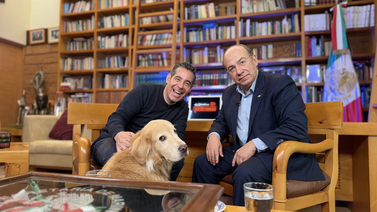 YordiRosado's tweet photo. ¡Seguimos en el ESTRENO de LA ENTREVISTA!
Material exclusivo con @FelipeCalderon 
▶️ https://t.co/rih7e6PSZo https://t.co/1JSIVE0k2M