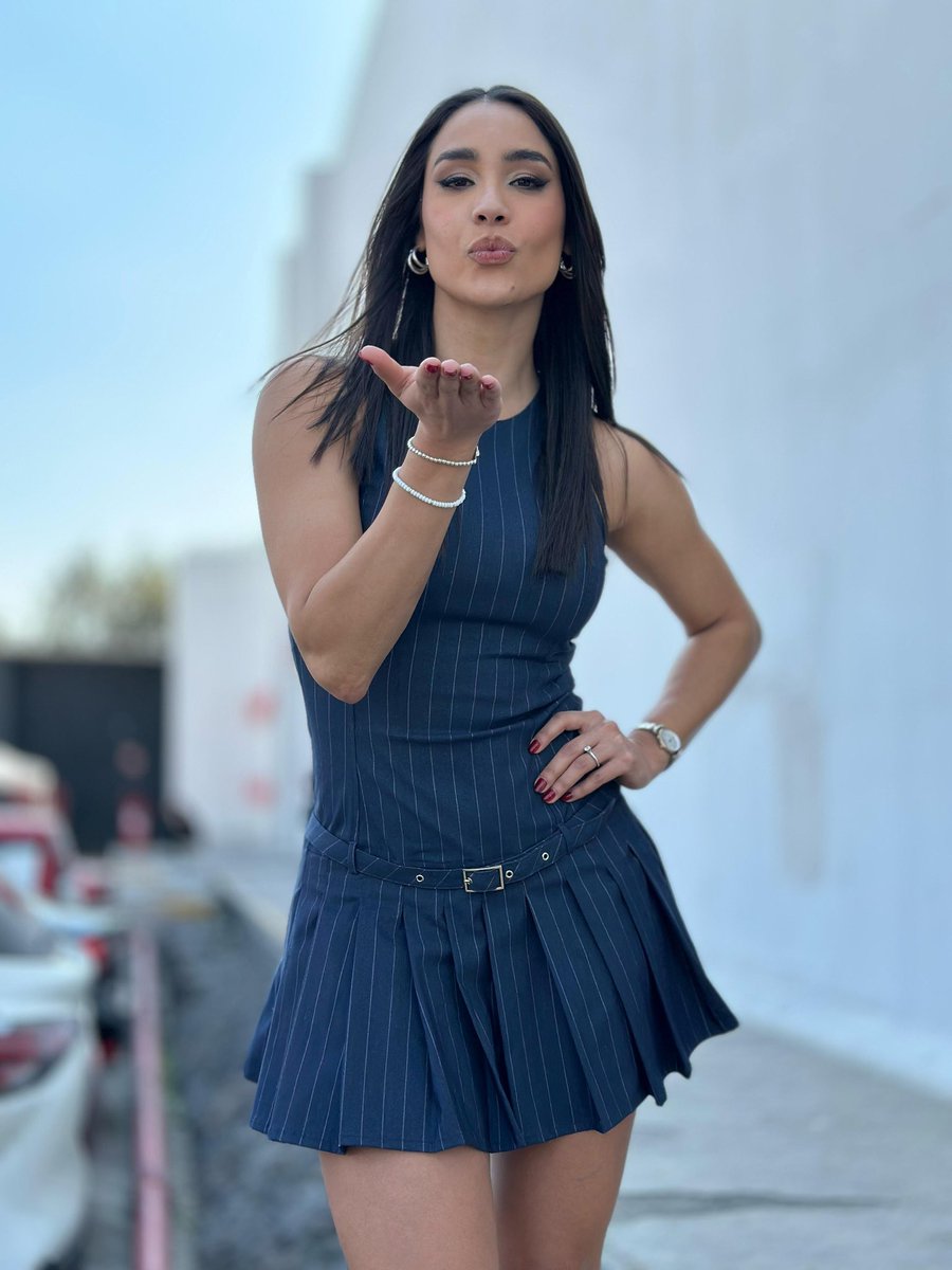 AlExtremo's tweet photo. ¡@Irmamirandav_ luciendo hermosa como cada fin de semana en #AlExtremo! 😍✨ https://t.co/NytWCTsRzE