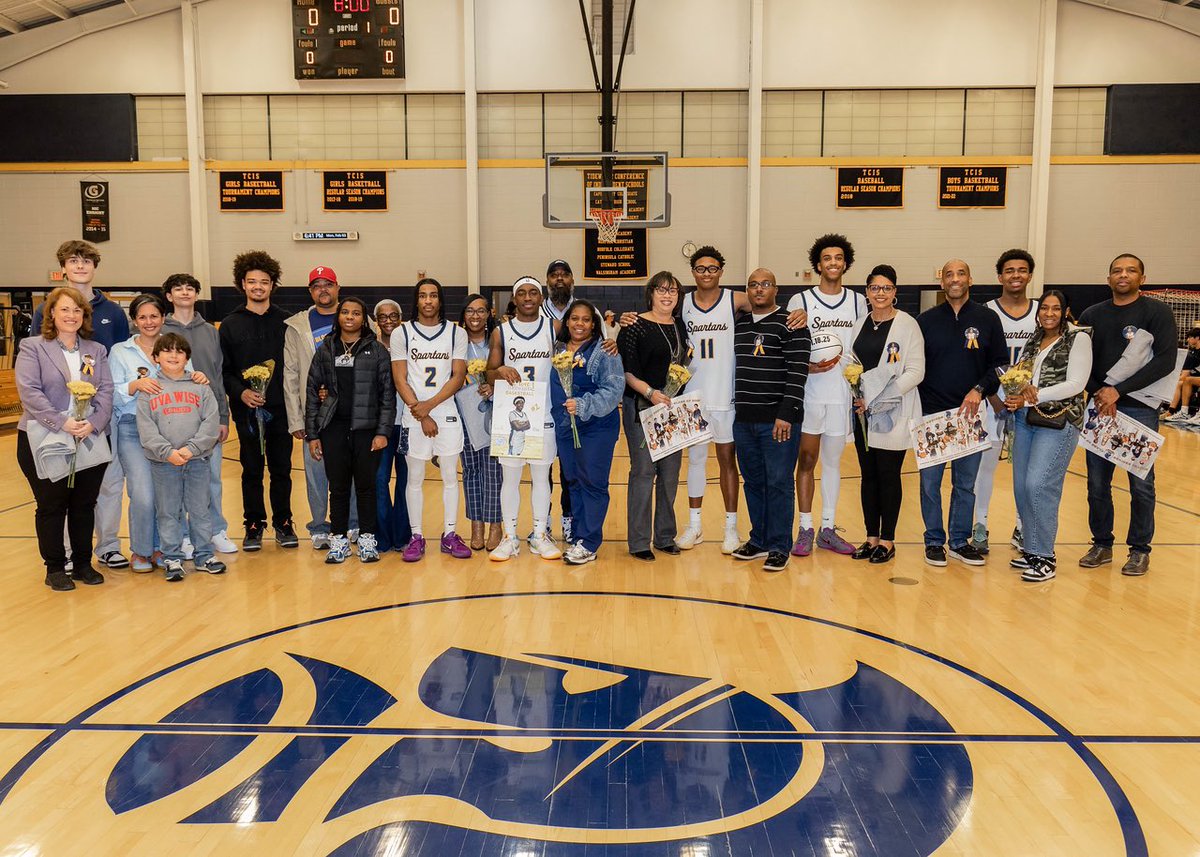 💙Spartan Seniors💙
Congratulations to our Varsity Boys Basketball Seniors! Thank you for all you have done for our program.
🏀Preston Day
🏀Davonte Hines 
🏀Xavier Nelson
🏀Donnie Richardson
🏀LJ Vaughan
🏀Ben Vaughn (not pictured)
🏀Parish Freeman (MGR)
🏀Brayden Rawlings (MGR)