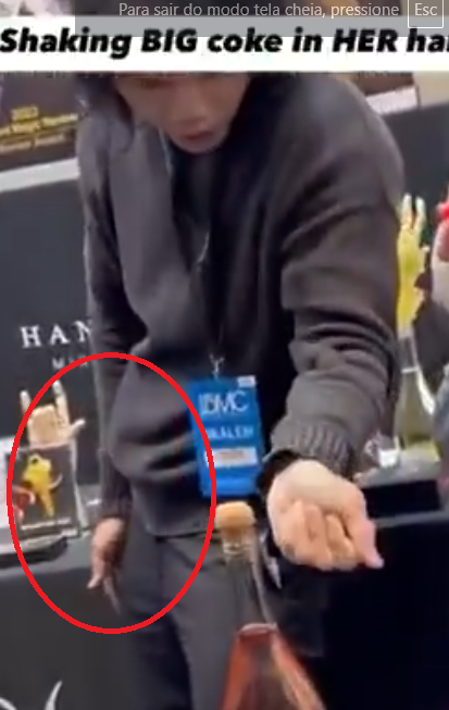 rick_lopes's tweet photo. @gunsnrosesgirl3 Watch his right hand. He probably has a remote control that releases some substance inside the bottle. https://t.co/aK7AB2Xvij