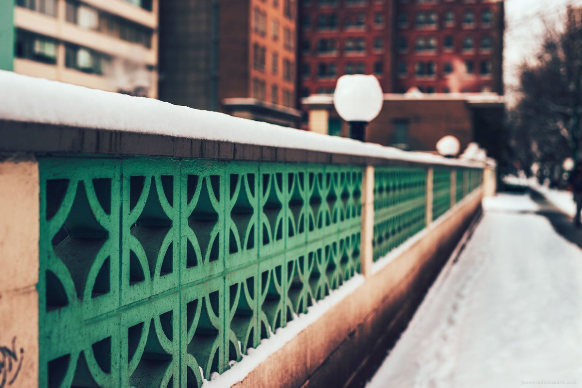 jerkwithacamera's tweet photo. A few weeks ago, it snowed. And, like a responsible adult, I immediately... did nothing about it. Three days later, I finally got out to "play" in it—which for me means wandering around with a camera, documenting miserable people trudging through the slush. https://t.co/r6NdztZoRo