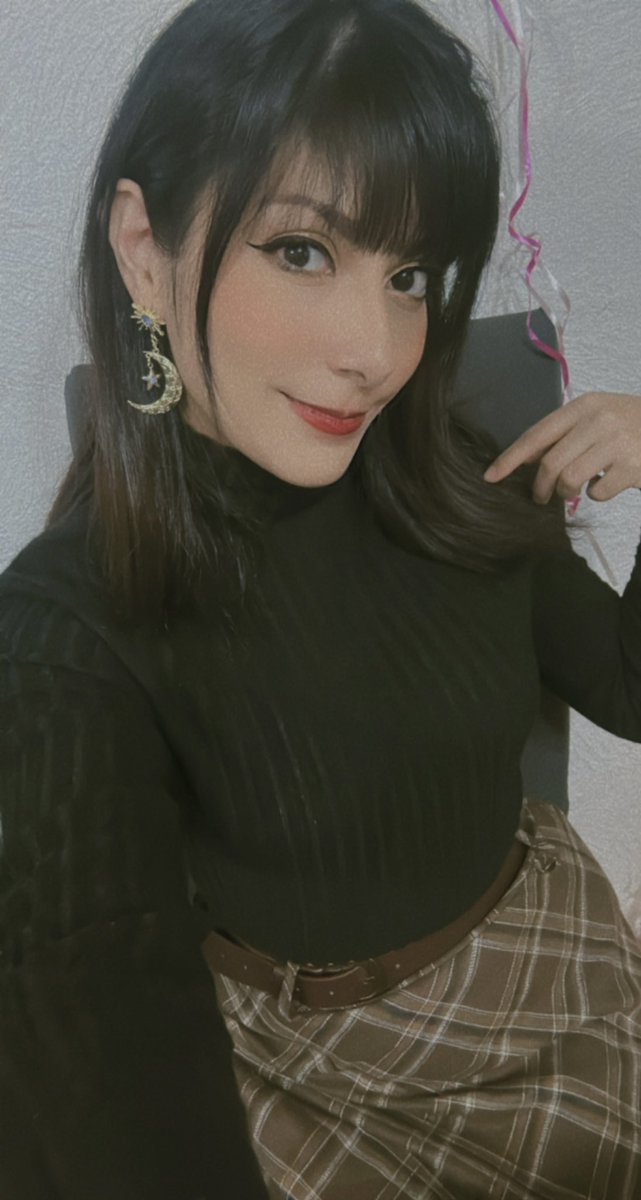 RueKurosawa's tweet photo. Happy birthday to me 🥰✨
#birthdaygirl #february16th https://t.co/C9PgOBVTB1