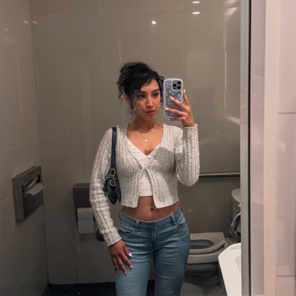 monroy (@monroyxo_) on Twitter photo 