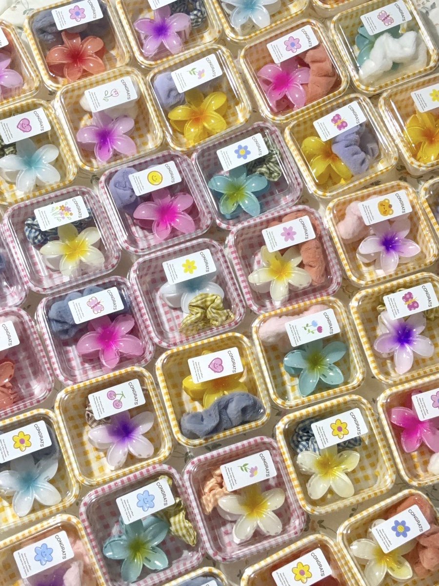 Sheeneraporn04's tweet photo. 🌺กล่องของขวัญน่ารัก

✨29 บาท✨

โปรโมชั่น
🧚���‍♀️ 10 + free 1
สั่งล่วงหน้าใช้จริง5-7วันนะคะ

สอบถามเพิ่มเติม/สั่งจองล่วงหน้า DM นะคะ

#ปัจฉิม #ของปัจฉิม #ของขวัญปัจฉิม #ของแจก #ของขวัญ #ของขวัญราคานักเรียน #ของขวัญราคาถูก #รับปริญญา #ของขวัญรับปริญญา #ของขวัญรับปริญญา https://t.co/gcb7HuhWFm