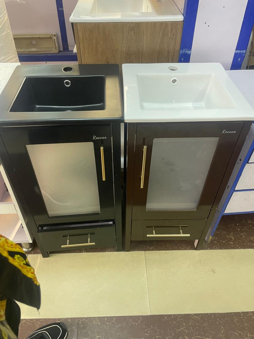 Zeph0330's tweet image. Cabinet is available