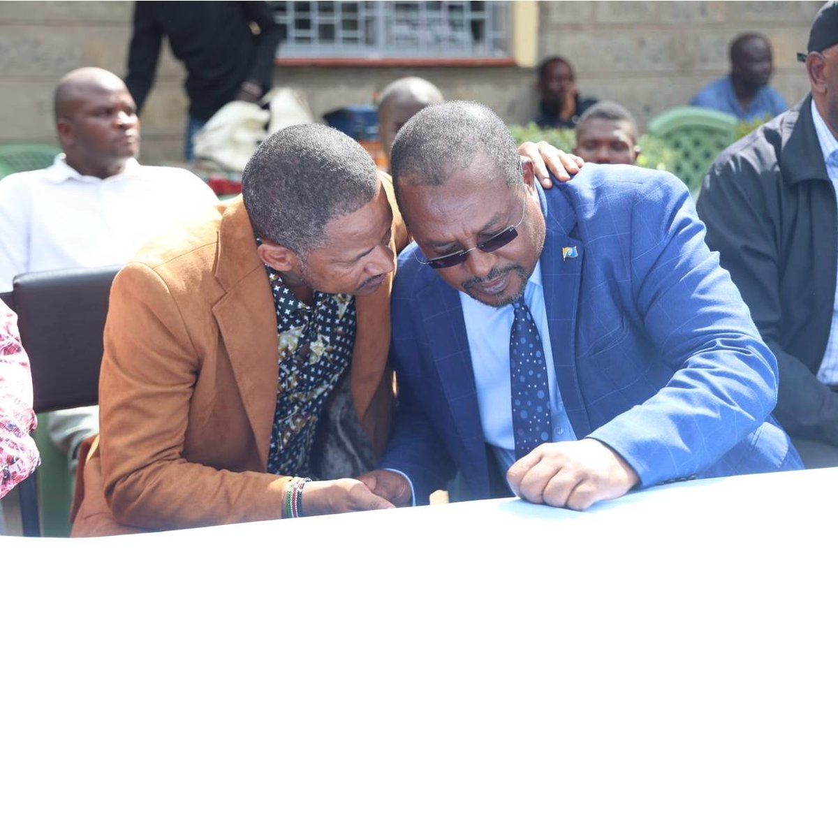 HEAfroMatriarch's tweet photo. @HEBabuOwino  Owino sends heartfelt condolences to the family of Donholm MP, mourning their loss and standing with them during this difficult time. 
Longlive such leaders #Raila #AUCElections2025 #aucelection https://t.co/7Dvl3UaslN