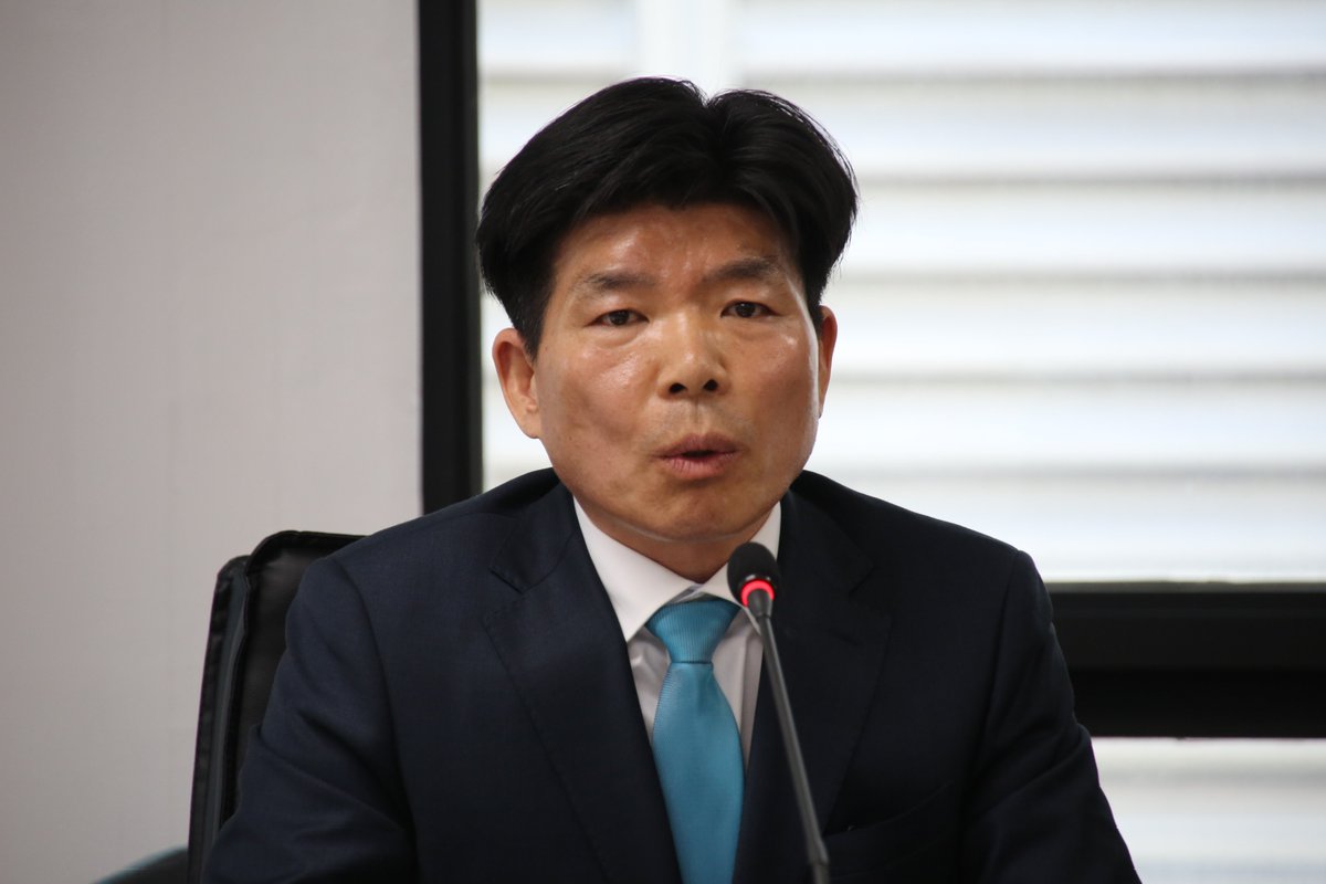 &lt;아산시장 후보자 공천&gt;

2월 17일, 새미래민주당으로부터 정식으로 공천 받았습니다.

새미래민주당의 승리를 위해! 일대 개혁을 통해, 아산의 반전의 역사를 이룩해내기 위해 저 조덕호를 도와주십시오!

썩어있는 우물물을 계속 마시겠습니까?
새로운 우물, 새 희망을 저 조덕호와 함께 파주십시오