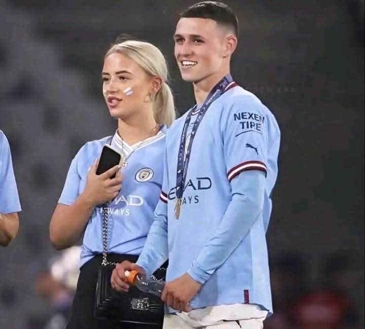 ElGolGarracol's tweet photo. FODEN SERÁ PADRE POR CUARTA VEZ A SUS 24 AÑOS, FALCAO LE VA QUEDAR EN PAÑALES.. https://t.co/NIxg5edy3B