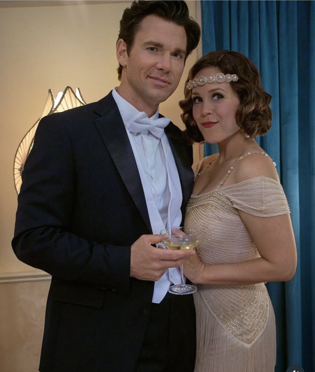 LillianR27's tweet photo. What a dream tonight ❤️ Dreams no more just a perfect night with everything mystery danger live music lots of music @hallmarkchannel #WCTH #NathanAndElizabeth @kevin_mcGarry @erinkrakow @LindsayHeartie #Hearties #McGarries https://t.co/JKzaT3IApX