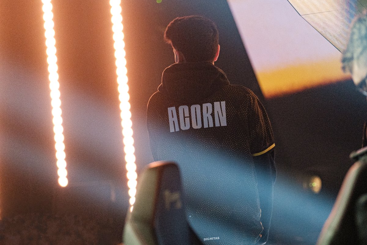 DignitasFN's tweet image. C4S1 - 1ST 🏆
C5S1 - 1ST 🏆
C6S1 - 1ST 🏆

THE MAJOR 1 KING - DIGNITAS ACORN 👑