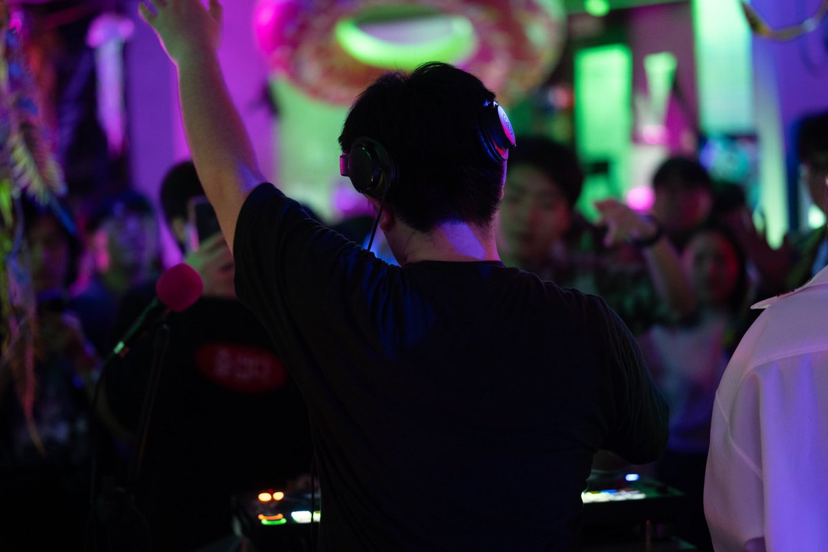 이제 호텔을 떠날 시간이다!
지난 3일간 정말 즐거운 시간을 보냈습니다!
한국분들은 곡에 대한 이해도가 높아서 저도 정말 즐겁게 연주할 수 있었습니다!
친절하게 안내해준 HYPHERLAUNCH씨와 Kerorong씨에게 감사의 말을 전하지 않을 수 없다!

여러분 한국에서 다시 만나요!