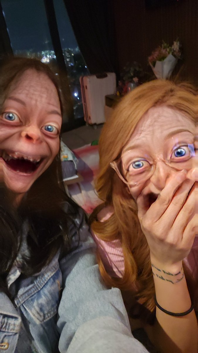 WatchMeRivers's tweet image. We're live with @KiharaAmberian , @vivinyaann  and @tapiocu_ for yapping and roasting!