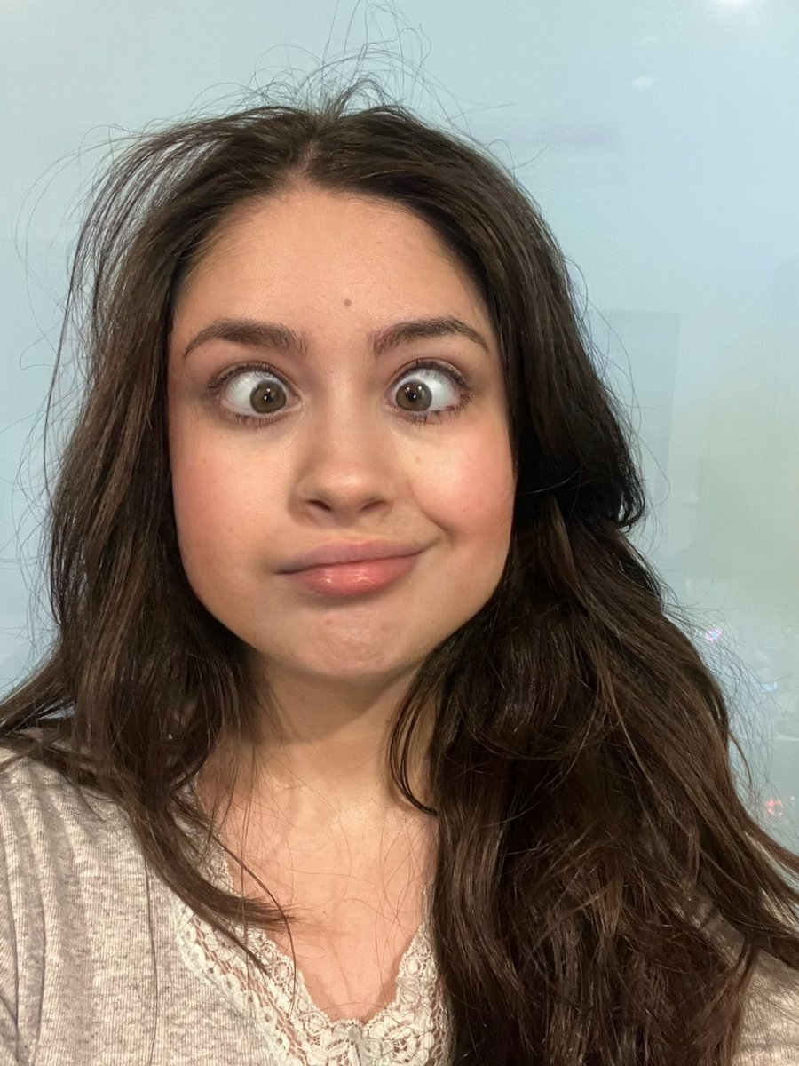 selma😜 tweet media