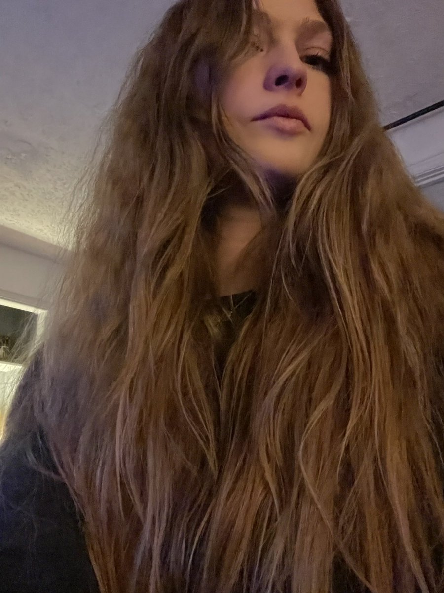 Appalachian hair texture is apparently a trending thing idk but I just learned there’s a name for whatever this is
