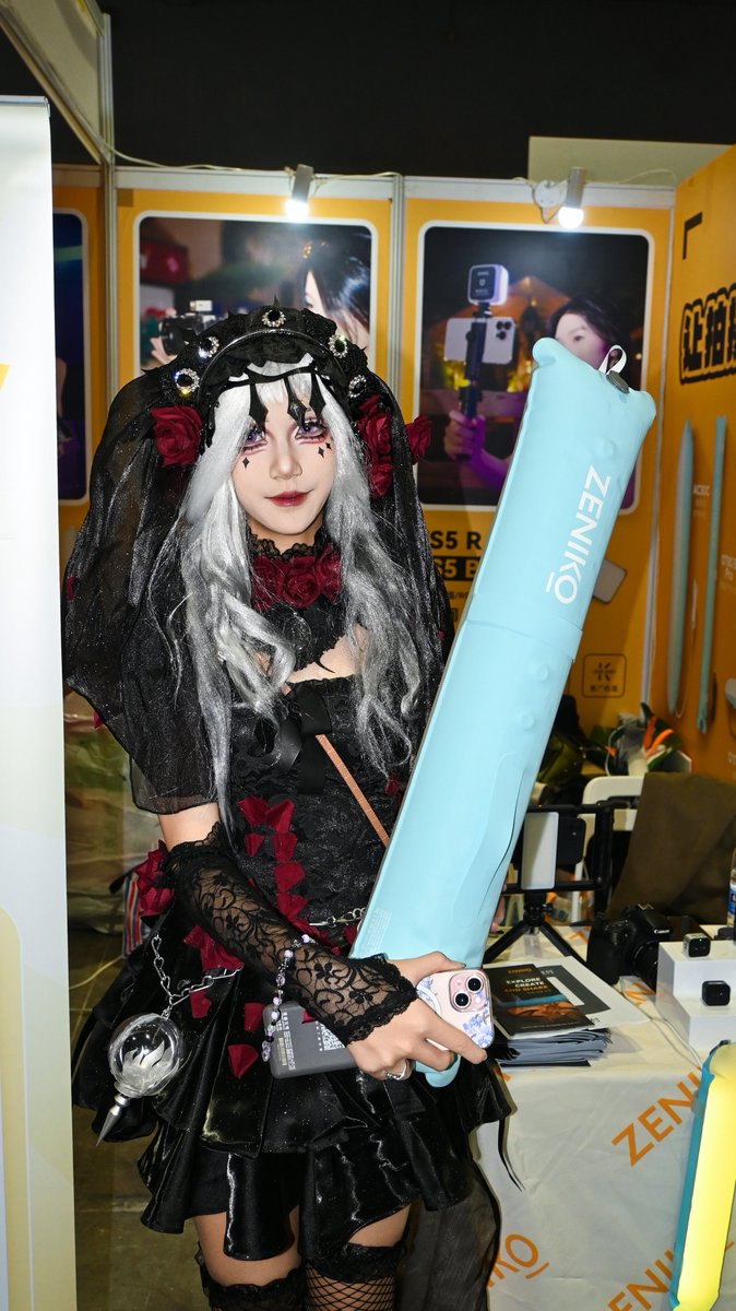 ZenikoGlobal's tweet photo. Hey #coser! Want stunning photos without the high cost? 📸💡

Simply set up the AC30C and start capturing amazing shots!

Product: Zeniko AC30 Inflatable Column Light. Perfect glow, no hassle.

#zeniko #cosplay #light #lightingsetup #photography #videography #onbudget https://t.co/J7K2DB2hh5