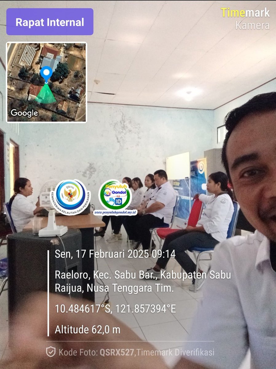 LabuYuslinda's tweet photo. Senin, 17/02/2025, Yuslinda Labu, Luhkan Sabu Raijua, mengadakan rapat internal bersama teman2 penyuluh perikanan Kab. Sabu Raijua di Pos Penyuluh 
#GiatLuhkanSatminkalGONDOL 
#SabuRaijua 
#luhlapor https://t.co/SGnB3bXhAt