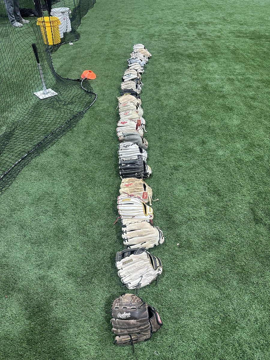 One of my favorite things as a coach is attention to detail. When these girls hear it, see it, &amp; start to live it- my coach 🩷 is too happy not to post it! Shout out to <a href="/NEGold_14U/">Nebraska Gold ‘10s</a>  and <a href="/NEGold08_Waller/">Nebraska Gold 08-Waller</a> for this beautiful sight 😍