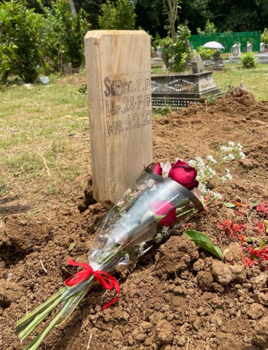 saafstudy's tweet image. Assalamualaikum tmen tmennya safina d X , Innailahi Wainnailahi Rojiun Safina telah meninggal pada hari Minggu, 9 Februari 2025 , mohon untuk memaafkan segala kesalahan dan kekhilfannya , semoga safina husnul khotimah amin

terimakasih 🙏🏻🙏🏻