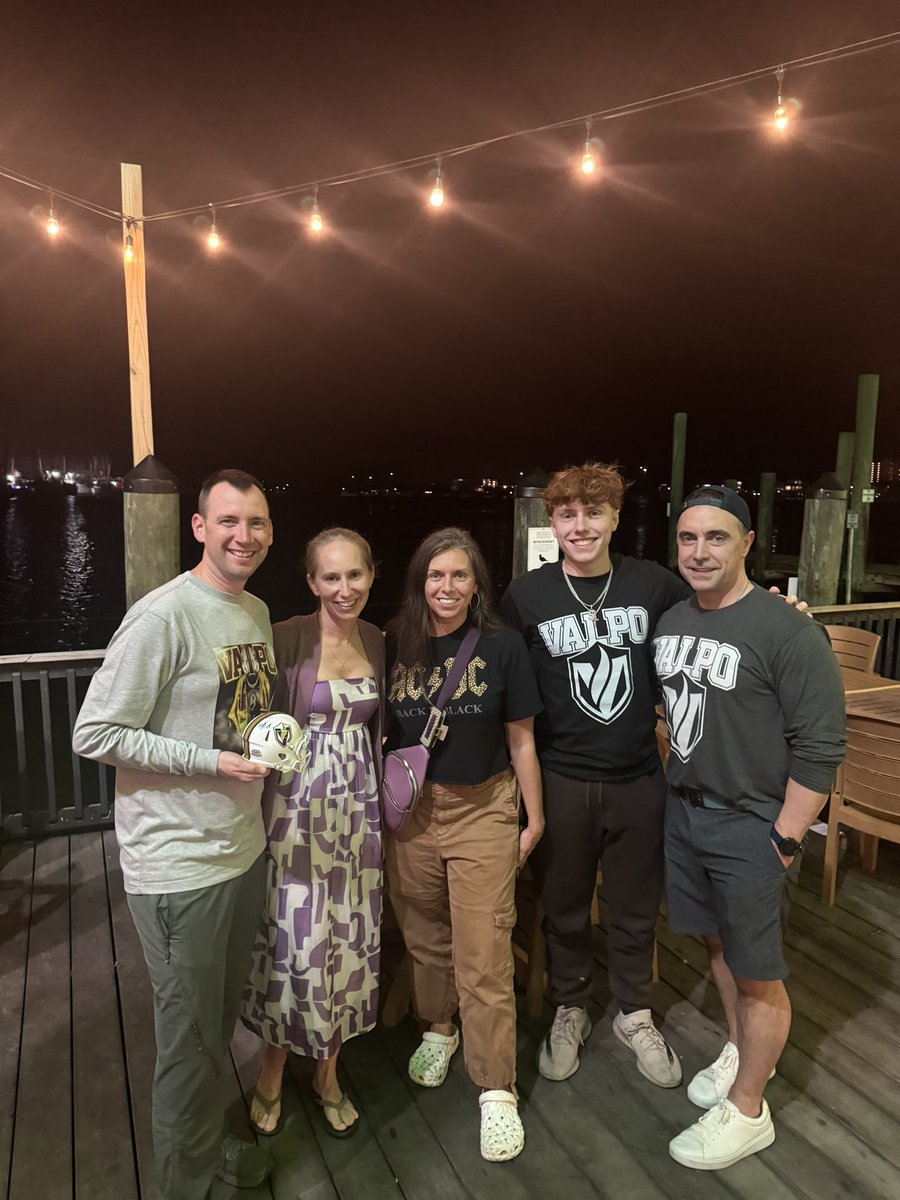 Had An Amazing Dinner Tonight with my dad’s old boss and probably one of my biggest Fans <a href="/billjordan4/">Bill Jordan</a>!!
He brought a Valpo Helmet for me to sign and he also got my commitment graphic on a Tshirt!! <a href="/valpo_huddle/">Valparaiso Huddle</a> <a href="/valpoufootball/">Valpo Football</a> <a href="/CoachGeiger_/">Coach TG</a> <a href="/CoachWaddle/">Andy Waddle</a> <a href="/huggins_mike/">Mike Huggins</a> #blessed