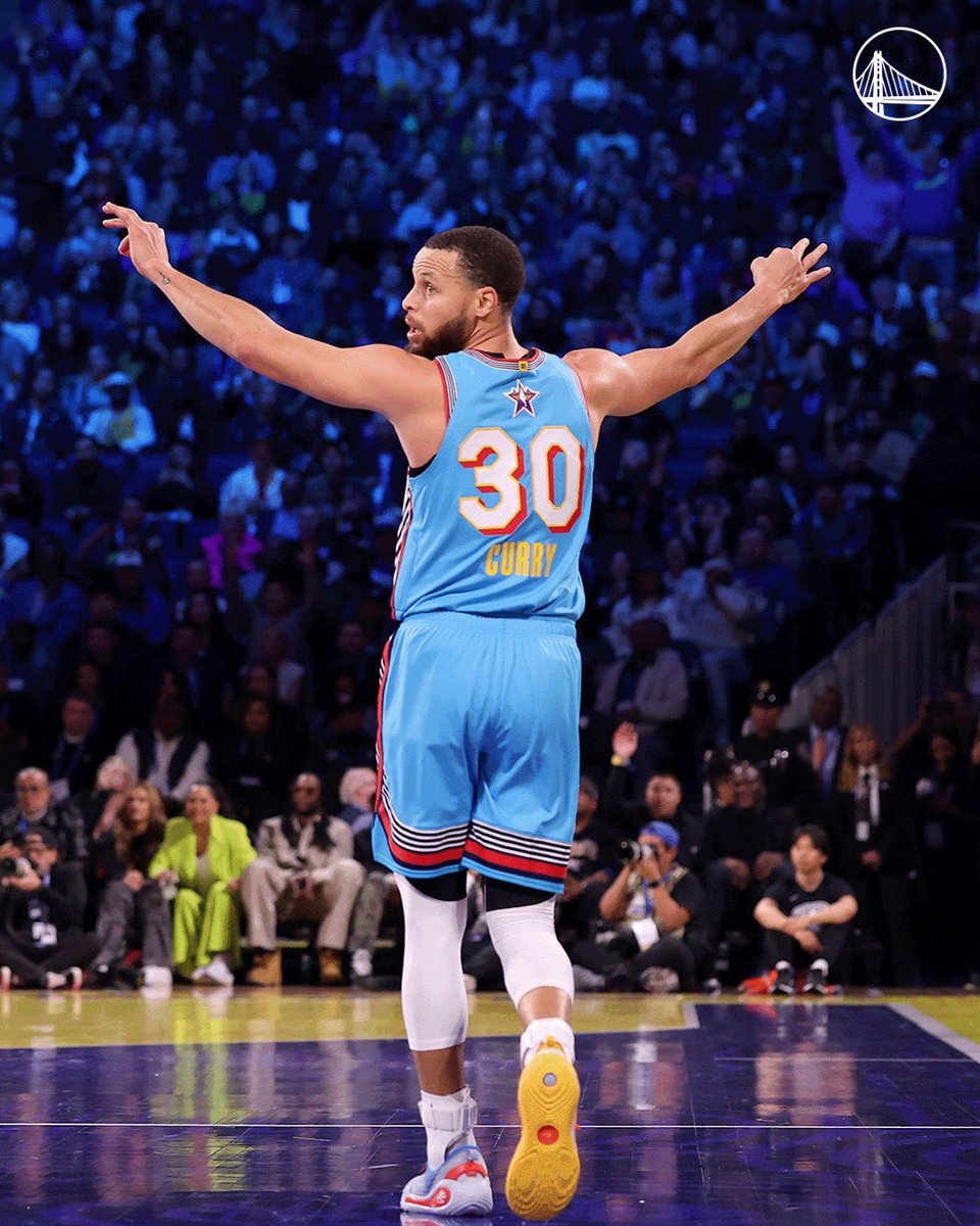RETWEET IF YOU LOVE STEPHEN CURRY