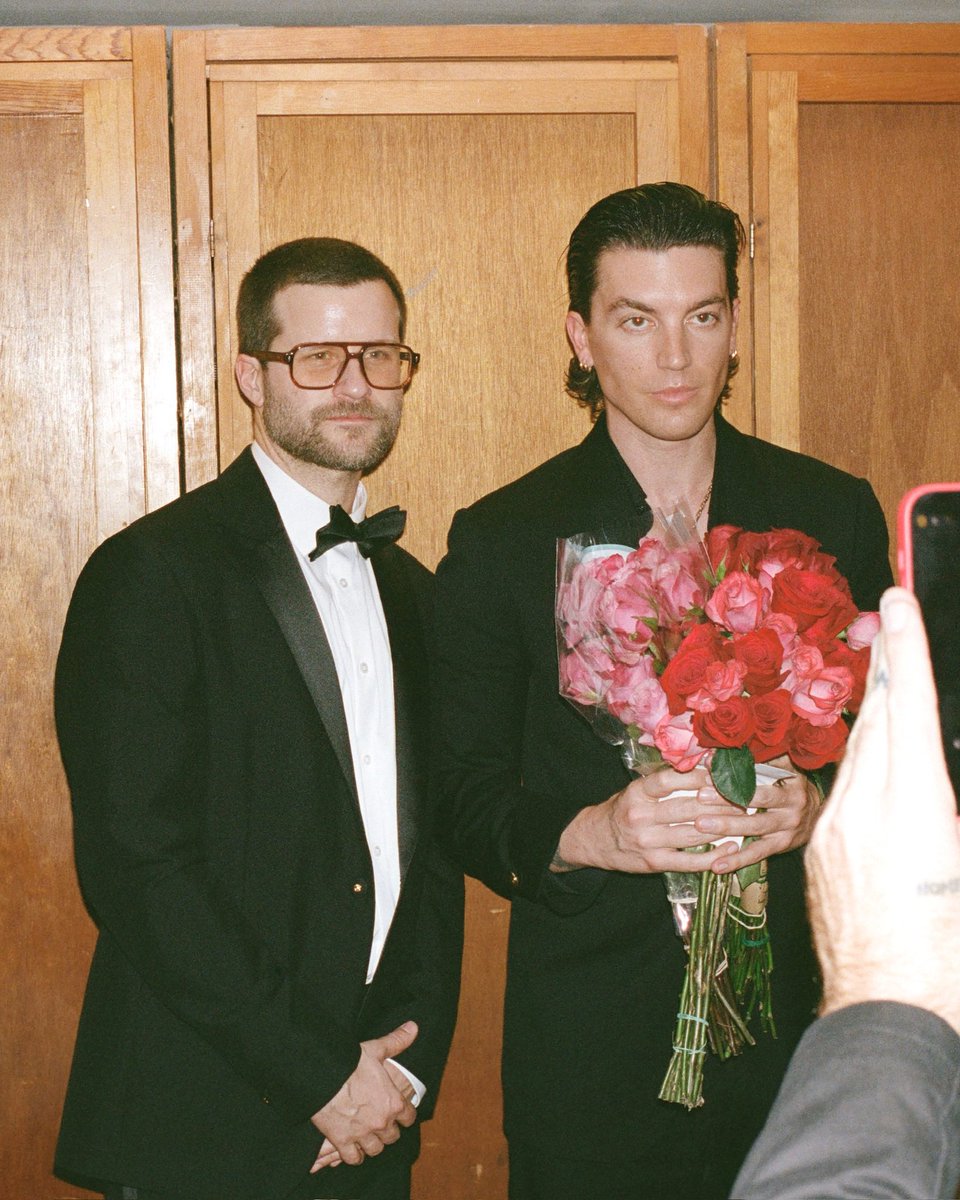 thisisLANY's tweet image. our symphonic era 😭 thank you for the unforgettable honor of performing with u @natsymphonydc thank you to our family, friends, and amazing fans for showing up for us. thank you @codyfry for your generational brilliance. and thank you @versace for dressing us ❤️‍🔥