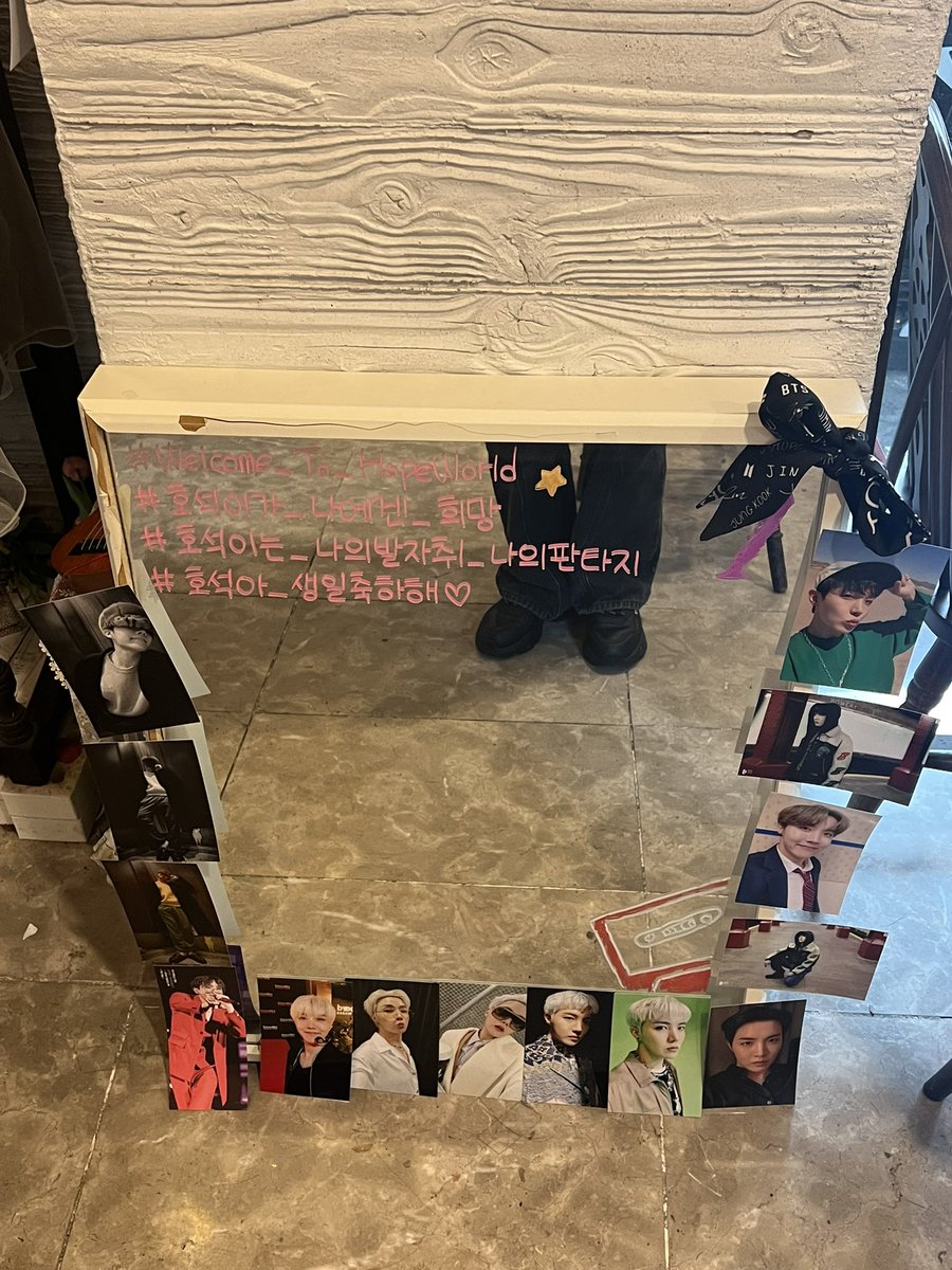 k1230_luv's tweet photo. 왕방 귀여운 사진 많아서 잔뜩 구경하고 왔습니다♡ 행복한 시간 보낼 수 있어서 너무 좋았어요! 갠적으로 띠부씰 너무 귀여워서죽을거같지만안죽었습니다... https://t.co/FMXESRSwJE