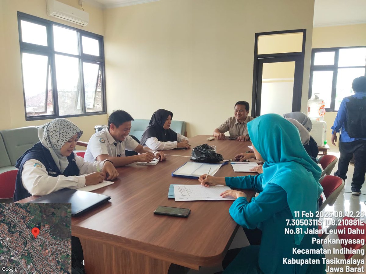 EvaRavela's tweet photo. Selasa (11/02/25), Eva Ravela NS, Luhkan Kota Tasikmalaya, di Dinas KP3,  Rapat kooordinasi bersama  Bidang Perikanan 
#GiatLuhkanSatminkalBogor
#Aktivitas  #KtTasik #luhlapor @kkpgoid
@bppsdm_kp  @pusluh_bppsdm
@brpbatpp_bogor https://t.co/F2bkr90YYb