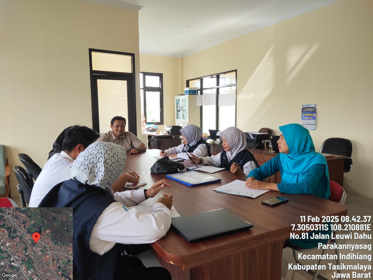 EvaRavela's tweet photo. Selasa (11/02/25), Eva Ravela NS, Luhkan Kota Tasikmalaya, di Dinas KP3,  Rapat kooordinasi bersama  Bidang Perikanan 
#GiatLuhkanSatminkalBogor
#Aktivitas  #KtTasik #luhlapor @kkpgoid
@bppsdm_kp  @pusluh_bppsdm
@brpbatpp_bogor https://t.co/F2bkr90YYb