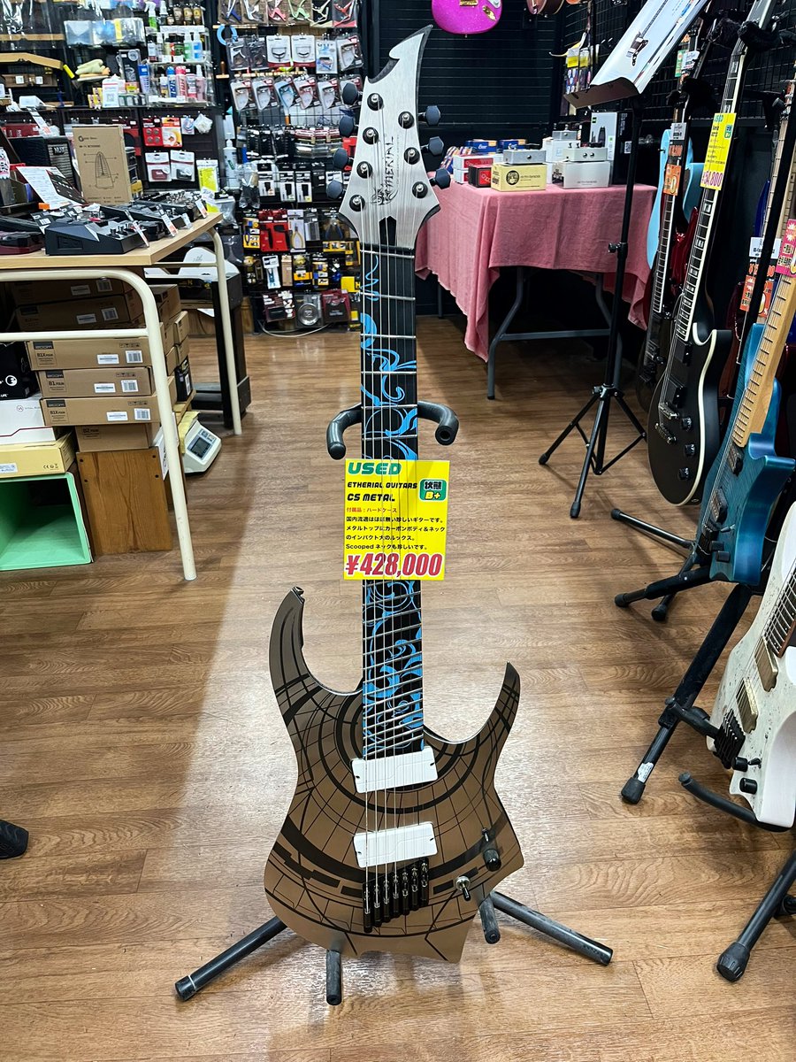 中古入荷情報です＼(^o^)／ 超珍しいギターが入ってきました 