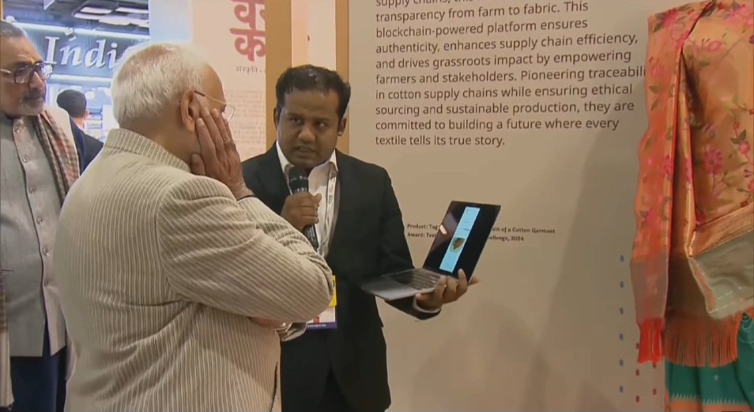 iefccsniam's tweet photo. PM Narendra Modi at Bharat Mandapam, Delhi. His keen interest in innovation was inspiring.

EmerTech Innovations of #CCSNIAM Jaipur won 1st Prize in the 'Textiles Innovation Challenge'.

#Jaipur
@BhajanlalBjp
@narendramodi

#Blockchain #TextileTech #Innovation #MakeInIndia https://t.co/e1ancPR3TS