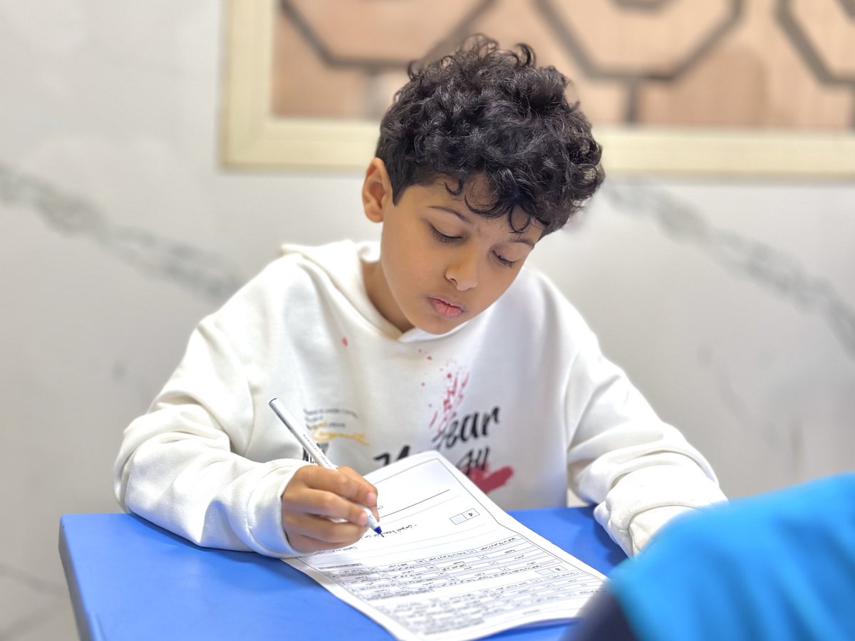 صور 📷| 

بكل همة و طموح يؤدي طلاب 
مدارس منار التفوق الأهلية 
اختبارات نهاية الفصل الدراسي 
الثاني في يومه الثاني  .