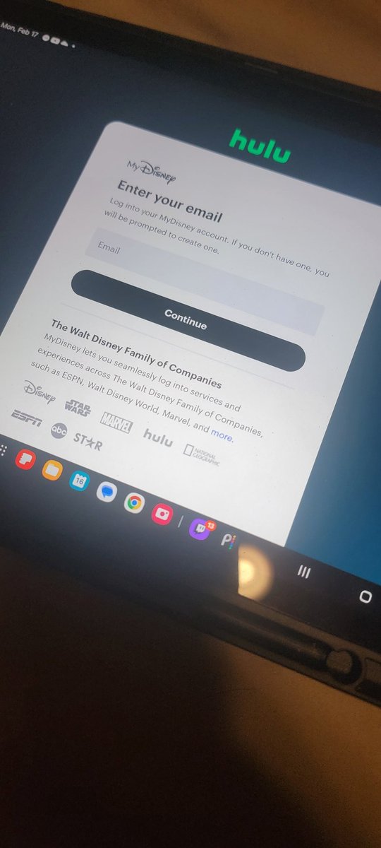 Yo <a href="/hulu/">Hulu</a> why does your app keep logging out mid show... getting annoyed...