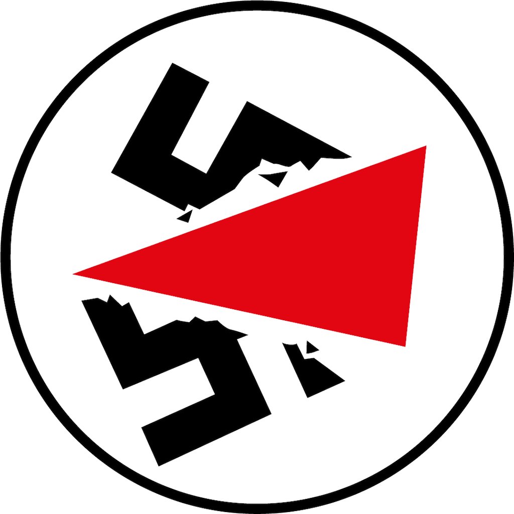 antifanordost's tweet photo. "Um der Normalisierung der neofaschistischen AFD entgegenzutreten, braucht es nicht viel! Es reichen ein Transparent, ein Megafon und ein paar motivierte Menschen. Macht mit!"

AfD-Wahlkampfstand in Berlin-#Lichtenberg gestört:
➡️https://t.co/LcY2KRKbb9

#NOAFD #KeinRaumderAFD https://t.co/MzVwo3eloP