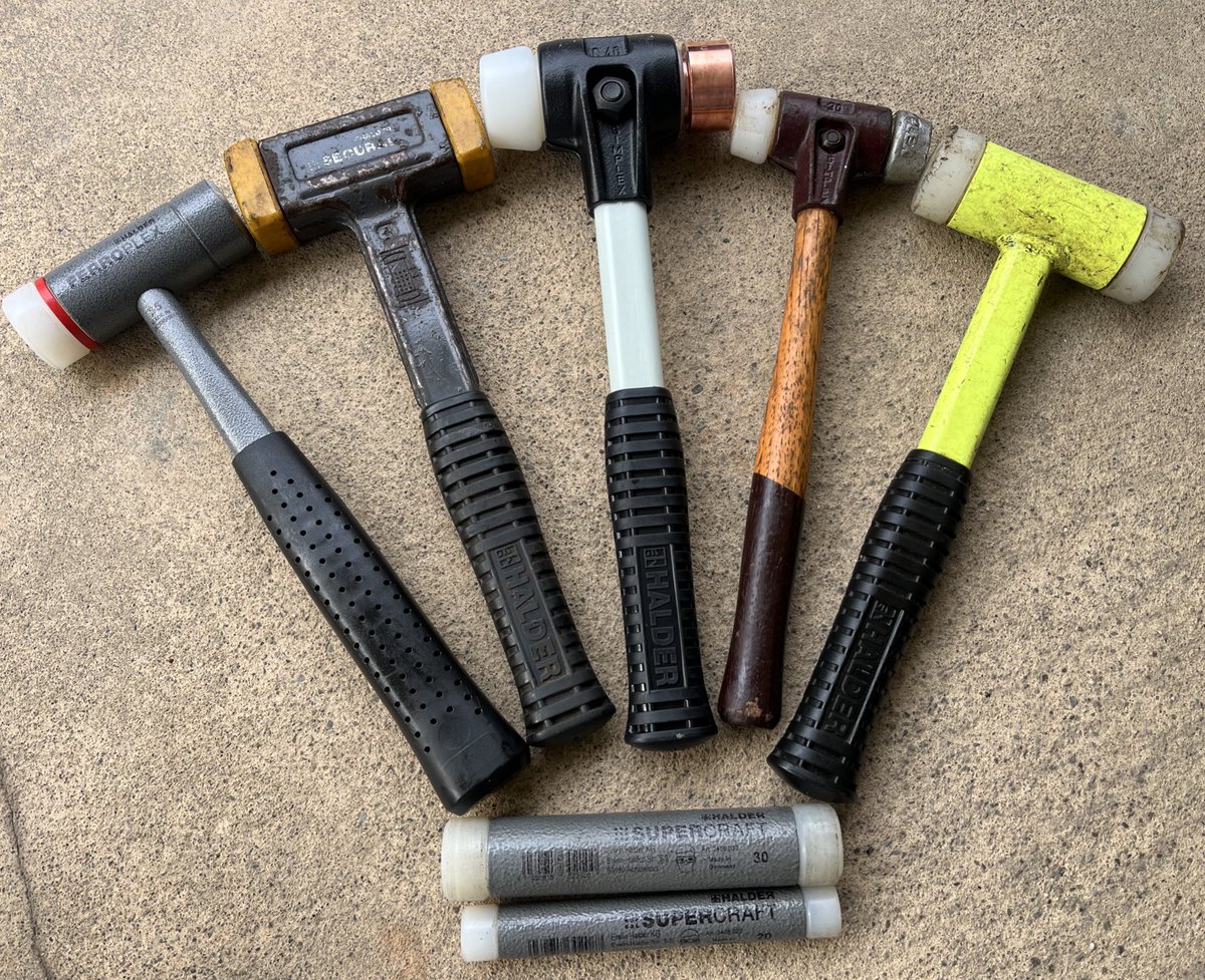 B9Xch4n's tweet image. HALDERのシンプレックス40のグリップをこちらのタイプのやつ買った☺️

いいじゃない🤔

HALDERも少しは数揃ってきた😆

あとHALDER全部が２枚目、3枚目はハンマー全出し☺️

意外とestwingが多いな☺️

うん！沼じゃない😁

#HALDER
#週刊工具
#沼じゃない