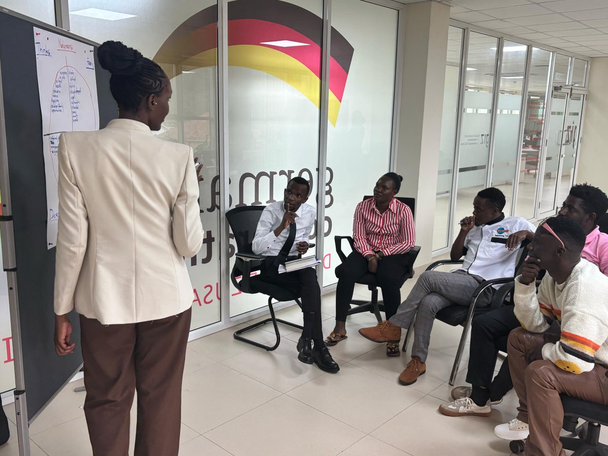 Click. Connect. Create Change! ✨🔄
Yesterday we launched the Youth Digital Advocacy workshop series. Our goal is to empower #youth-led #CSOs to use digital means effectively and inclusively to amplify citizens' voices and connect communities.