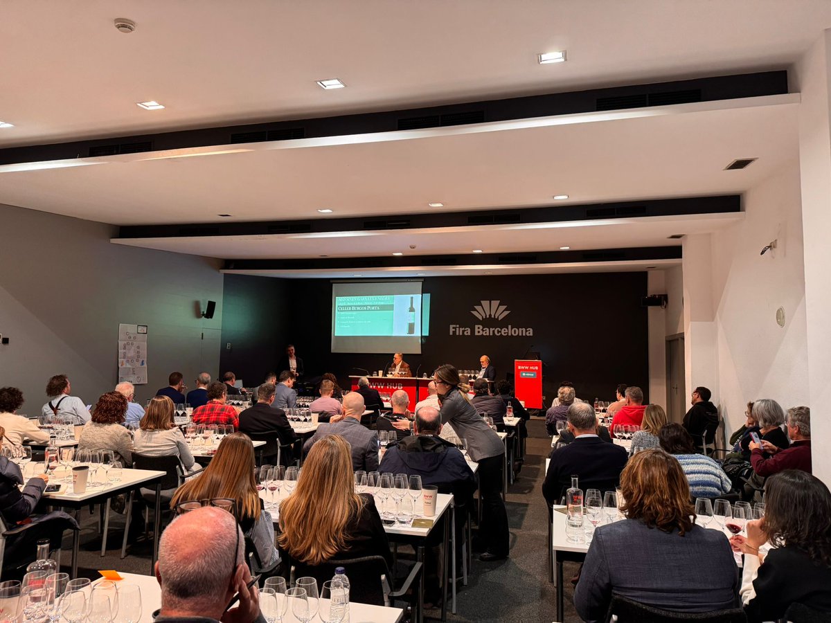 🍷 L'organització d'esdeveniments i l'acompanyament és un pilar de l'estratègia empresarial de #VilaniuComunicació. Aquesta setmana hem projectat la marca #DOQPriorat acompanyant els cellers a la <a href="/bcnwineweek/">Barcelona Wine Week</a>, organitzant tastos i presentant 'Els noms de la terra'.

#BBW2025