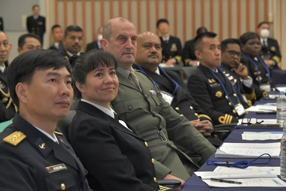 jmsdf_msc's tweet photo. #MCSC kicked off the 28th Indo-pacific Naval College Seminar. #JMSDF will deepen friendship and mutual understanding with participating counties. For more
information, please visit our website.
#MODJAPAN #JMSDF #FOIP
https://t.co/Z6vhquWmOI https://t.co/D4ed0ed3gj