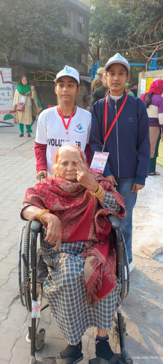District Magistrate, South West Delhi (@dmsouthwest1) on Twitter photo 🗳️Age is just a number when it comes to democracy! Our spirited senior citizens & specially abled (PwDs) Electors of South West are leading the way, casting their votes with pride, making #DLAE2025 a celebration of democracy!
<a href="/ECISVEEP/">Election Commission of India</a>
<a href="/CeodelhiOffice/">CEO, Delhi Office</a>
<a href="/lsinghal17/">Lakshay Singhal, IAS</a> 🗳️Age is just a number when it comes to democracy! Our spirited senior citizens & specially abled (PwDs) Electors of South West are leading the way, casting their votes with pride, making #DLAE2025 a celebration of democracy!
<a href="/ECISVEEP/">Election Commission of India</a>
<a href="/CeodelhiOffice/">CEO, Delhi Office</a>
<a href="/lsinghal17/">Lakshay Singhal, IAS</a>