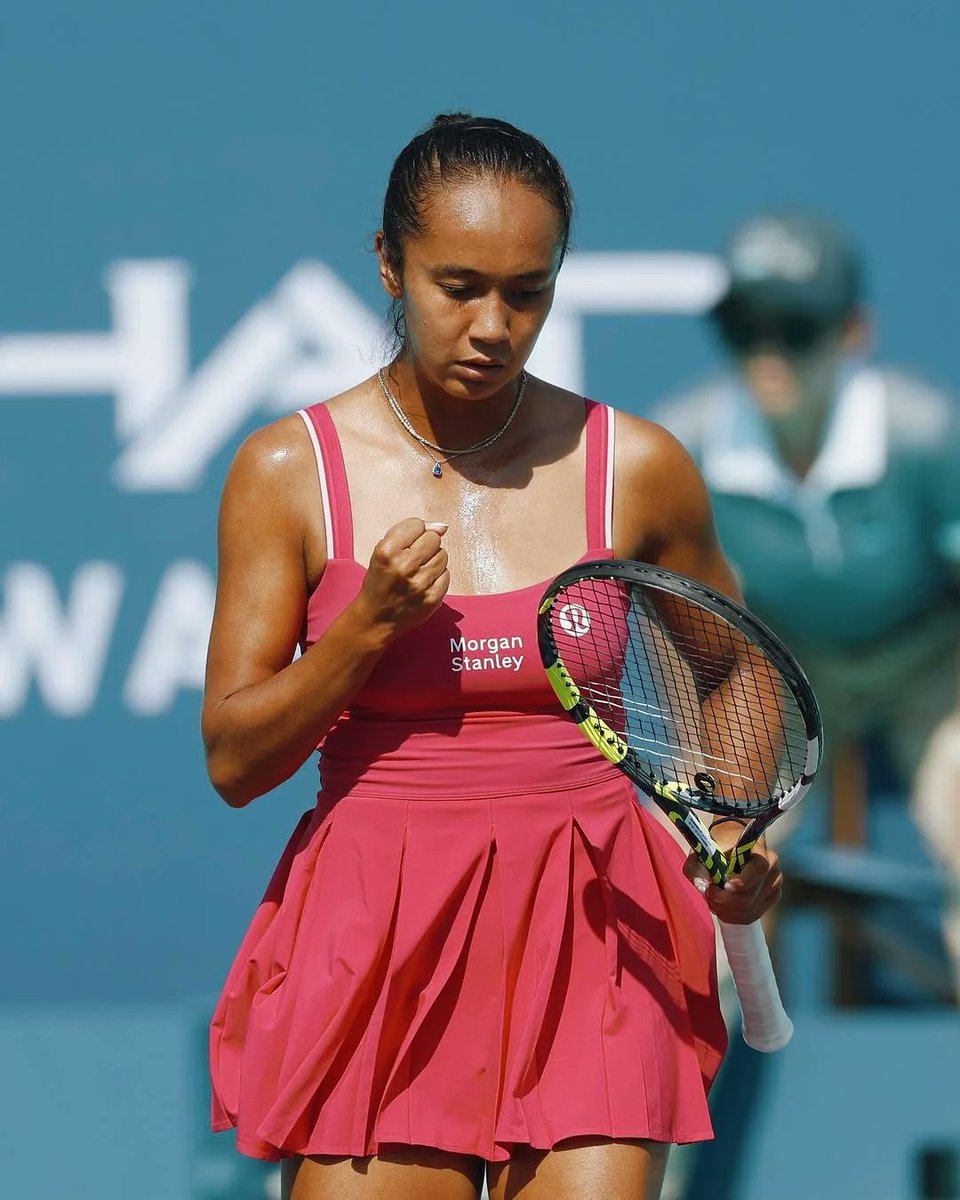 worldteam13's tweet photo. 🎾WTA Abu Dhabi
Leylah Fernandez - Lulu Sun

Sun, yeni sezona berbat başlamışken imdadına tenis oynamayı unutmuş Garcia yetişti. Dünkü galibiyetinin bu yüzden pek bir değeri yok.Hala iyi durumda oldu��unu düşünmüyorum. Servisleri dışında kortta pek olumlu bir şeyi yok. https://t.co/1lJ1vYrmEV
