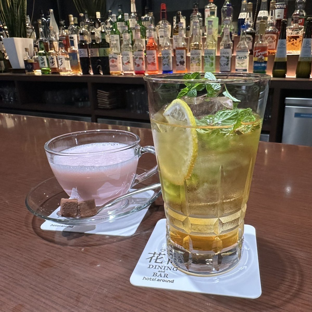 around_takayama's tweet photo. ＼SEASONAL COCKTALS～2月～／

お子様連れのご家族やお酒が苦手な方にも楽しんでいただける、2月限定カクテルです🍸

・チョコバナナミントジュレップ
・ホワイトベリーショコラ
・空と雪のモクテル
・飛騨リモンチェッロスカッシュ
・ロマンチックハーモニー

詳細はこちら
https://t.co/Qh0ssfffXe https://t.co/tcmF6r2YpB