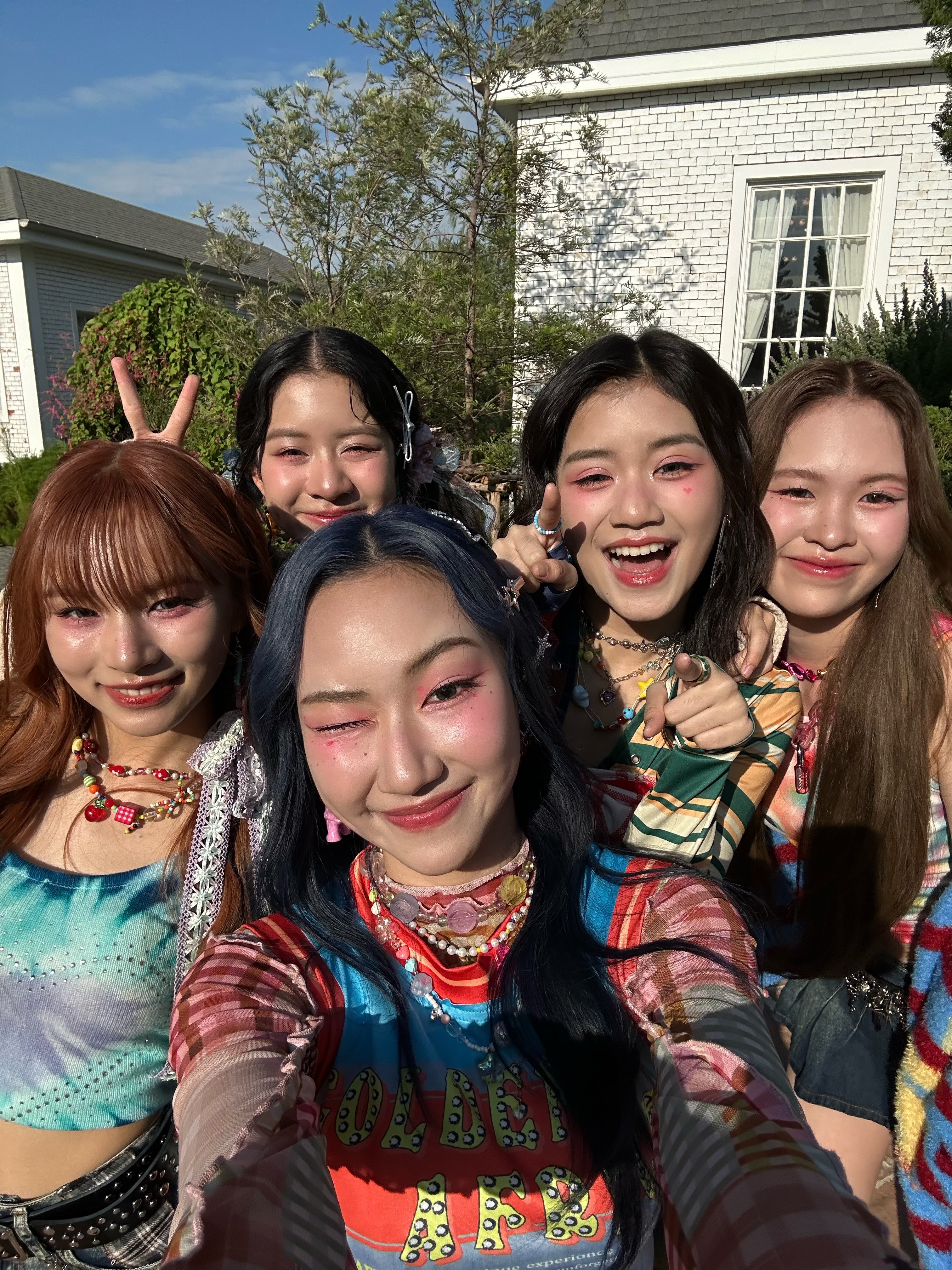 GjAHwDVa4AM3viR?format=jpg&name=4096x4096