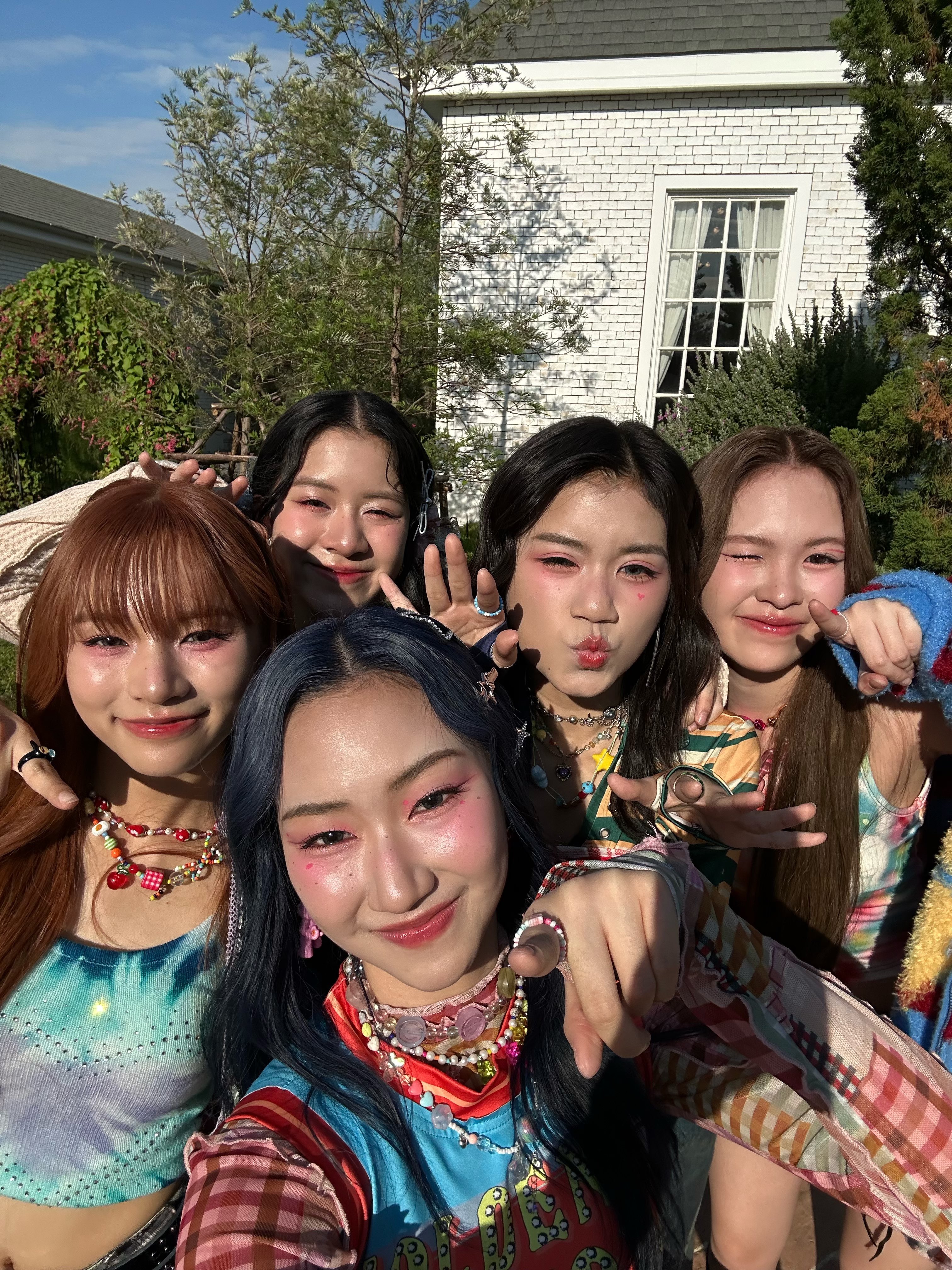 GjAHwDXa4AElMrK?format=jpg&name=4096x4096