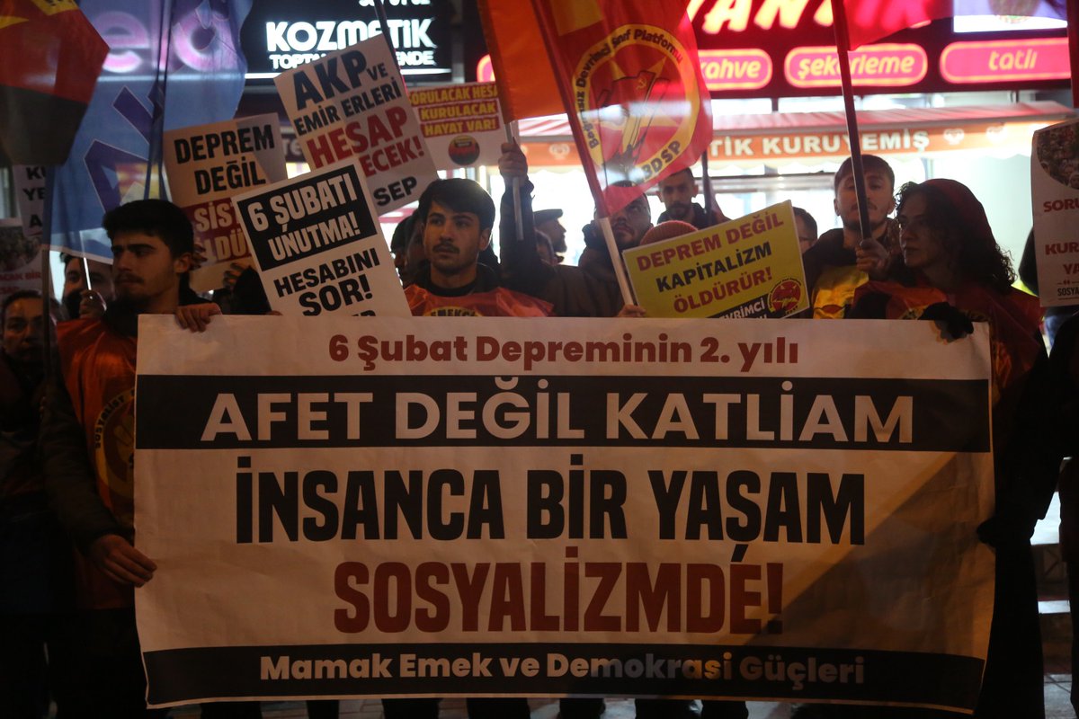 6 Şubat Depreminin 2.Yılında Tuzluçayır sokaklarındaydık.
Doğal Afetlerin katliama dönüştüğü; rant, talan ve yağma yüzünden binlerce insanın canından olduğu bu ülkede yaşamak için tek bir seçenek var, sosyalizm mücadelesi!
6 Şubatı Unutma, Hesabını Sor!
#deprem 
#depremiunutma