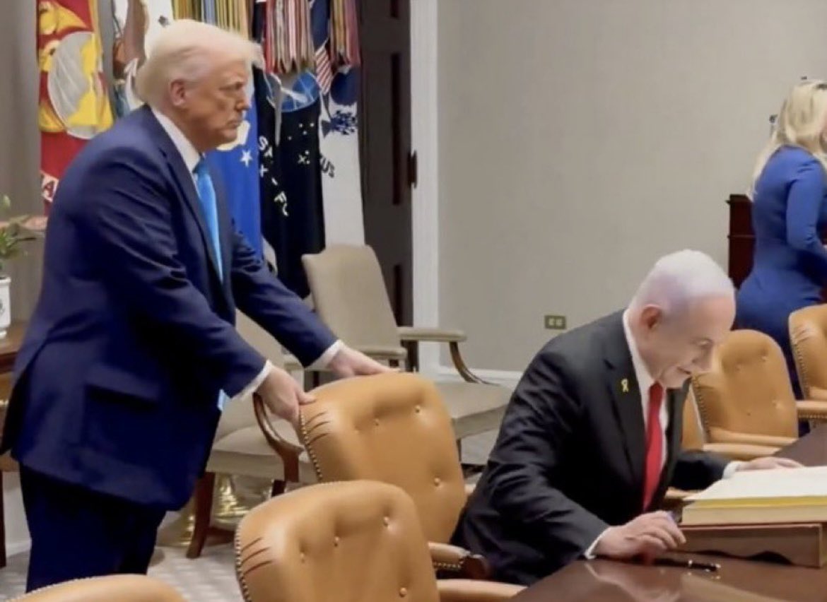 Acı ve utanç verici bir tarihe daha tanıklık ediyoruz. 
#Trump
Gazze’de etnik temizlik yapacağını
1.8 milyon Gazzeliyi zorla vatanlarından süreceğini,
Gazze’yi ABD askerleriyle işgal edeceğini duyurdu
Karşı konulamazsa tarihin  kırılma anlarından biri olacak . Yazık çok yazık