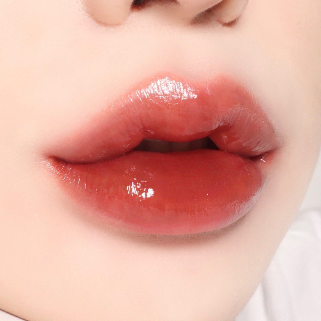 summermidjuly's tweet photo. @auxjn__9 ลิป INGA Glassy Water Glow lip tint สี brook reneval ใช้ไป 1-2 ครั้ง Price 110b รสค่า https://t.co/WnMo9nXUTt