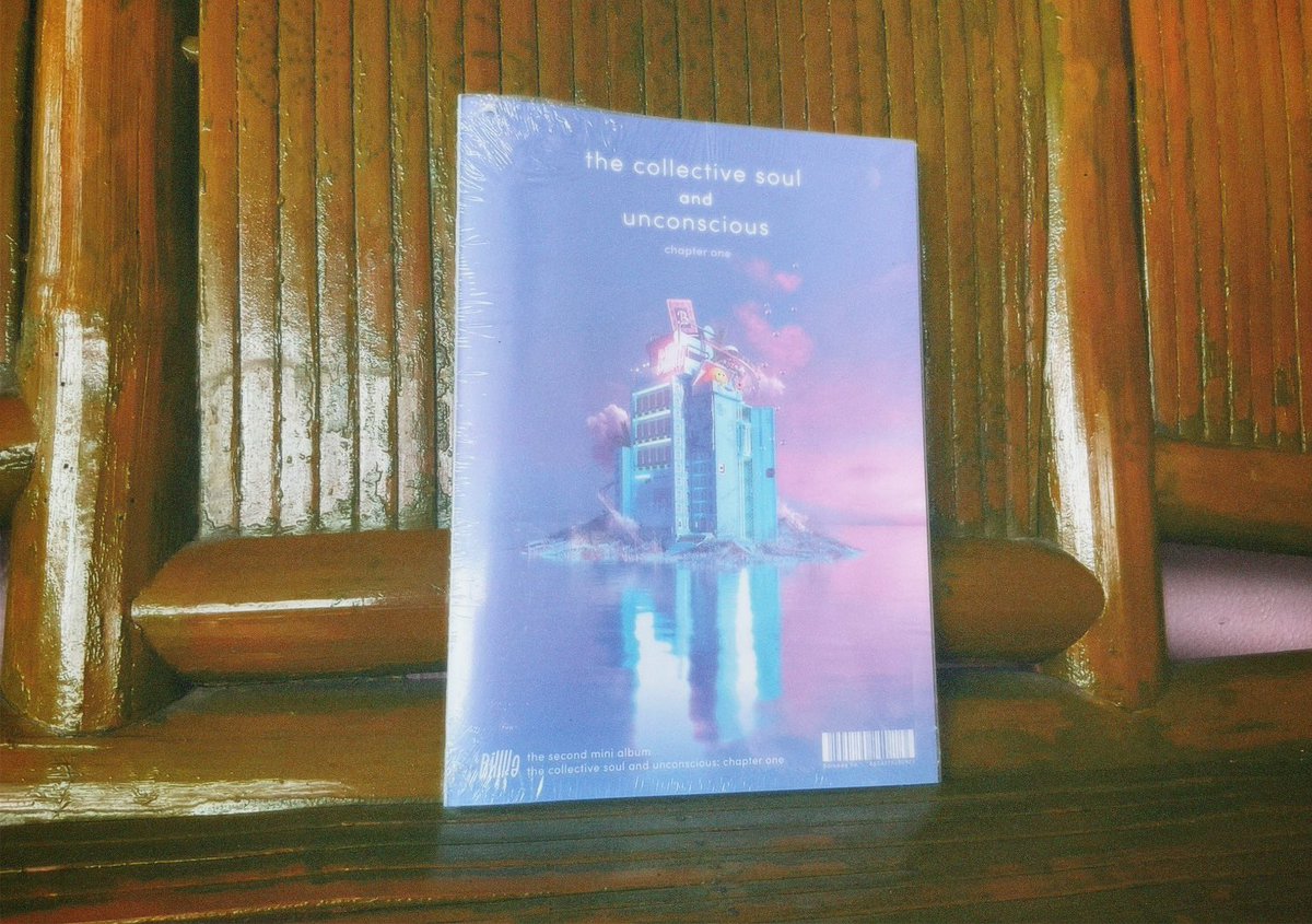 daegalbasket's tweet photo. WTS LFB PH ONHAND HELP RT # decluttering sale!

[SEALED] Billlie 2nd Mini Album - the collective soul and unconscious: chapter one 

🧺 550 php all in + lsf (price nego)
🧺 PAYO / reservation (OK!)
🧺 mop: gcash | mod: jnt
🧺 loc: baguio (meetup: ok!)

DM to claim :) https://t.co/o32i9Km9kD